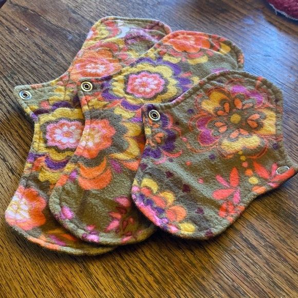 Party in my pants pads womens cotton flannel menstrual set mini large overnight - Picture 2 of 8